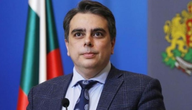 Асен Василев свиква извънреден коалиционен съвет